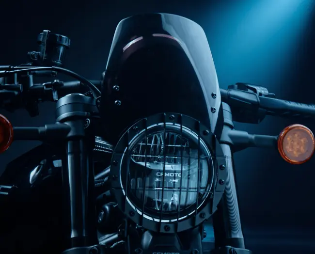 MOTO windshield protection lumiere